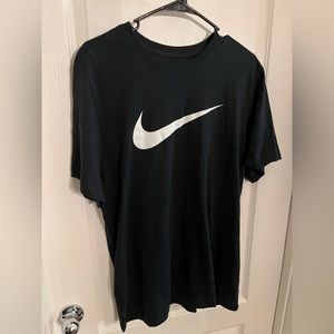 Nike T-Shirt - Size Large